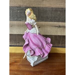 1988 Franklin Mint Fine Porcelain Cinderella by Gerda Neubacher 10.2" Pink Dress